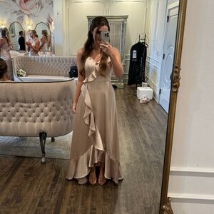 Revelry Paloma Dress/Gold Champagne/Satin/Size 6 ✨